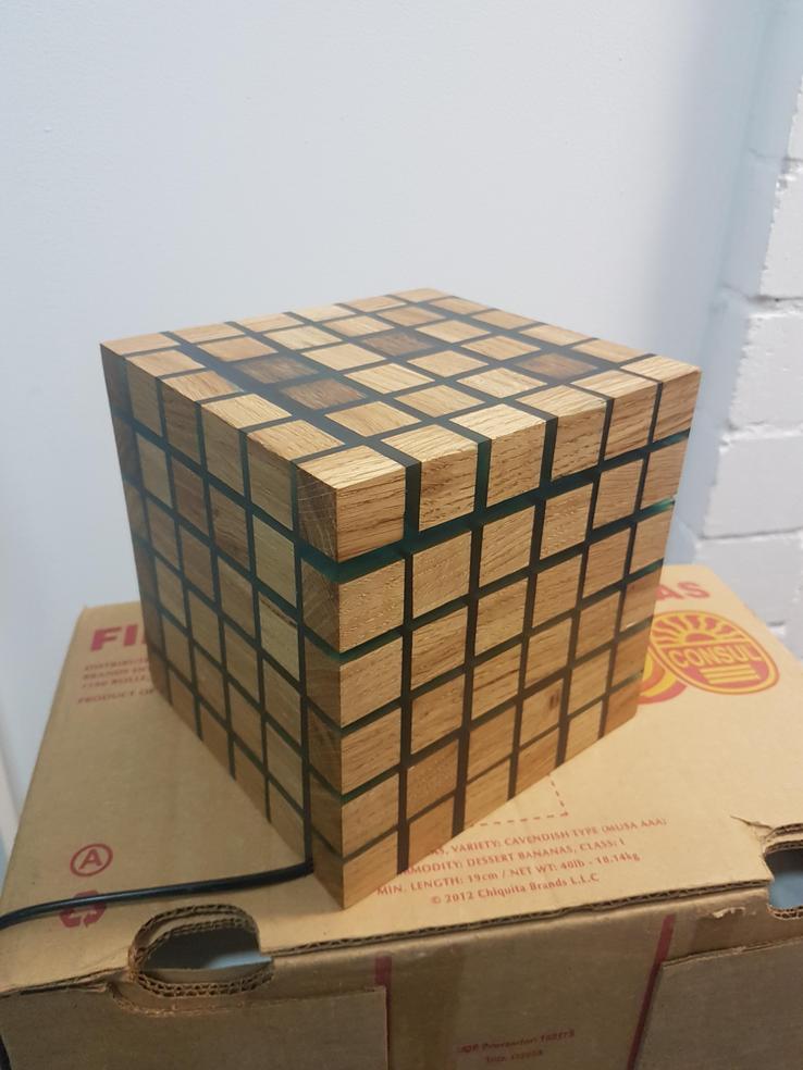 Würfel Lampe Fichte LED Farbig