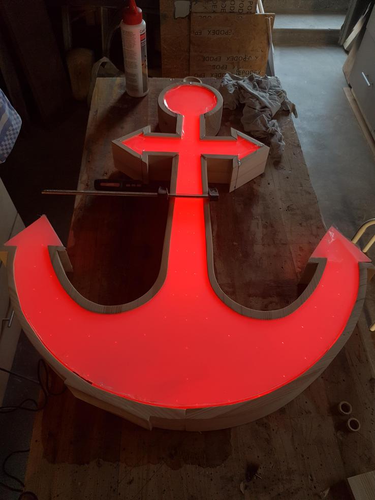 Anker Wadlampe Holz LED farbig