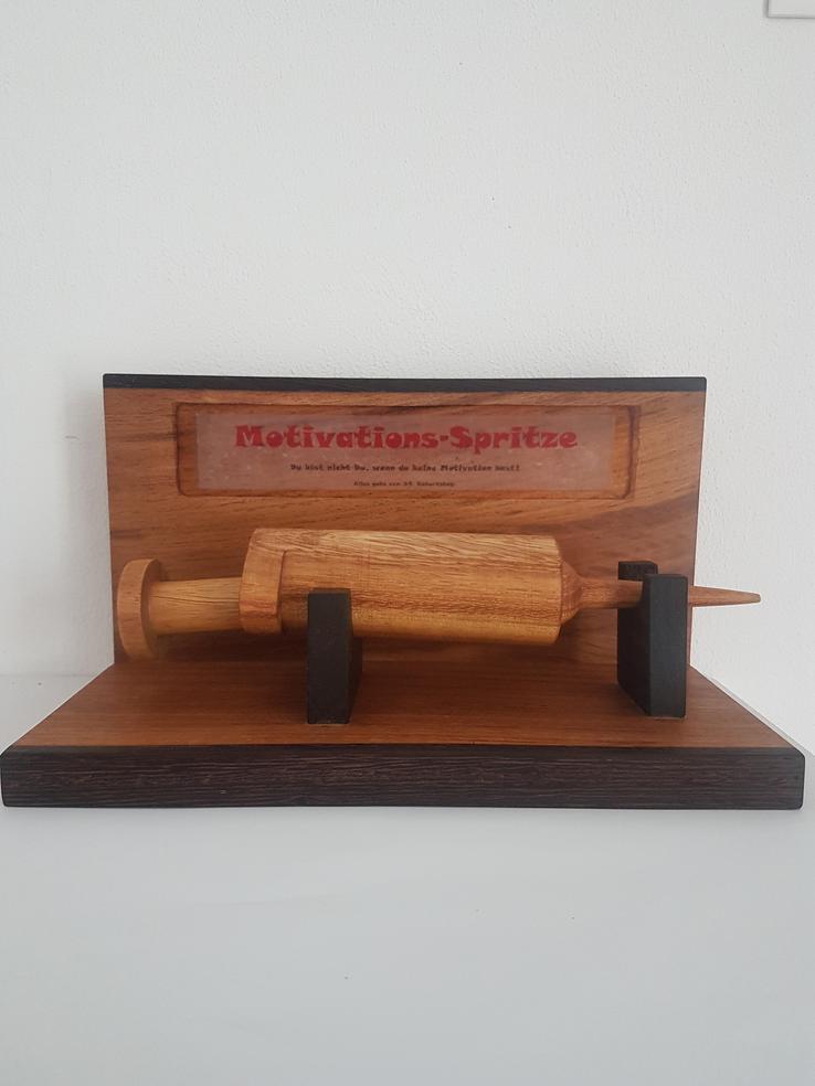 Motivationsspritze gedrechselt als persönliches Geschenk